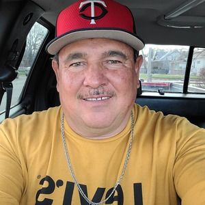 Meet your Posher, Cesar